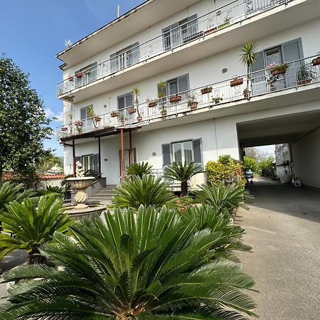 Casa Signorile Marianna Bed & Breakfast Camposano ภายนอก รูปภาพ